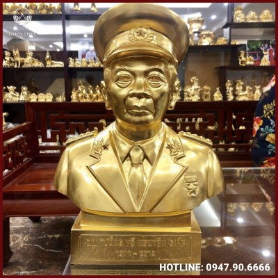 Tượng Đại Tướng Võ Nguyên Giáp bán thân bằng đồng vàng