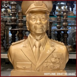 Tượng Đại Tướng Võ Nguyên Giáp bằng đồng đỏ làm màu linh thiêng