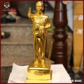 Tượng Đại tướng Võ Nguyên Giáp bằng đồng mạ vàng cao 38cm vẫy tay chào