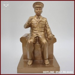 Tượng Đại Tướng Võ Nguyên Giáp bằng đồng đỏ làm màu cao cấp 