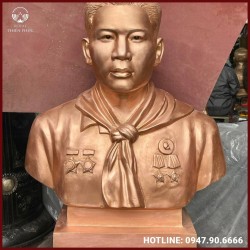 Tượng chân dung nam chiến sĩ bằng đồng đỏ