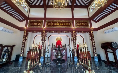 Hoàn thiện và bàn giao bộ đồ thờ bằng đồng cao cấp và tượng Võ Duy Ninh tại TP Quảng Ngãi
