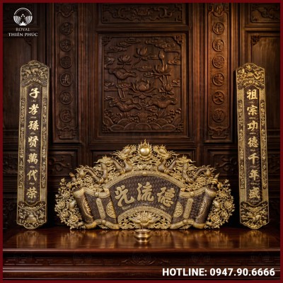 Cuốn thư câu đối Đức Lưu Quang đồng vàng giả cổ