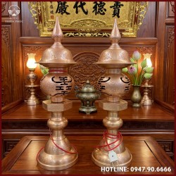 Đèn thờ đồng đỏ họa tiết chạm chìm