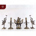 Bộ ngũ sự bằng đồng hai lai đỉnh sòi nổi thờ gia tiên