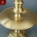 Cặp chân nến thờ gia tiên bằng đồng vàng mộc trơn