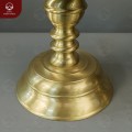 Cặp chân nến thờ gia tiên bằng đồng vàng mộc trơn