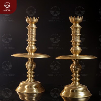 Chân nến đồng vàng mộc mẫu trơn cao 60cm thờ gia tiên  