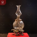Đèn dầu bầu thủy tinh chân lá đồng vàng thờ gia tiên