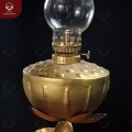 Đèn dầu thờ cúng bằng đồng vàng chân lá sen
