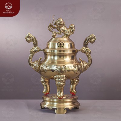 Đỉnh hương đồng vàng catut bày bàn thờ chạm hoa sòi 