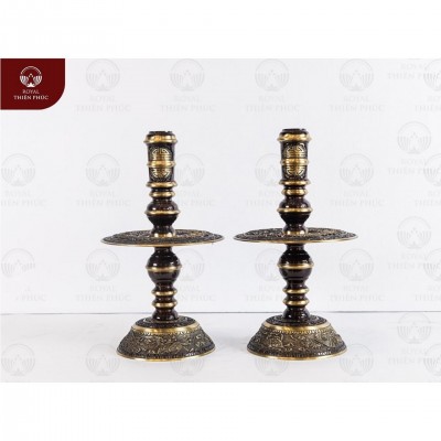 Đôi chân nến bàn thờ họa tiết Tứ linh bằng đồng hai lai cao 45cm