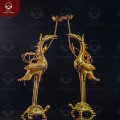 Đôi hạc bằng đồng đỏ mạ vàng tĩnh điện ngậm sen cao 50cm