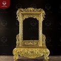 Khung ảnh thờ bằng đồng vàng có chân chạm hoa sen 