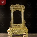 Khung ảnh thờ bằng đồng vàng có chân chạm hoa sen 