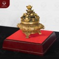 Lư đốt trầm hương bằng đồng vàng nắp thỏi tiền kích thước 14x16cm