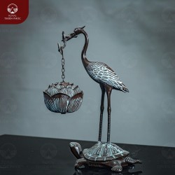 Lư đốt trầm sen hạc bằng đồng vàng hun 30cm nặng 1,4kg