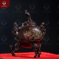 Lư xông trầm đồng vàng hun nâu nắp Công cao 19cm ngang 11,5cm    