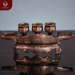 Ngai 3 chén nước bàn thờ đồng đỏ cạo màu chạm Hán tự