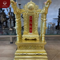 Ngai thờ Cửu Huyền Thất Tổ và bài vị bằng đồng sơn son thếp vàng 