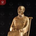 Tượng Bác Hồ ngồi ghế mây bằng đồng đỏ cỡ nhỏ
