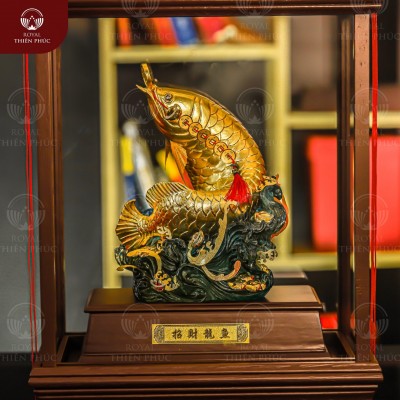 Tượng cá chép ngậm tiền xu bằng đồng vàng khung đế gỗ
