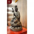 Tượng Đại Thế Chí Bồ Tát nâng cành sen bằng đồng vàng hun nâu