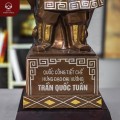 Tượng đồng Trần Quốc Tuấn đứng hiên ngang khảm tam khí 