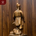 Tượng vua Lê Lợi đứng bên Rùa thần bằng đồng khảm bạc 