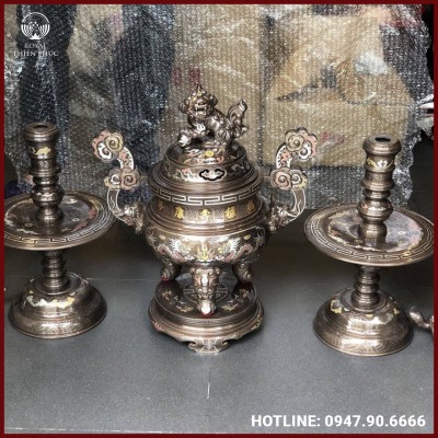 Bộ tam khí thờ cúng bằng đồng đỏ khảm tam khí 