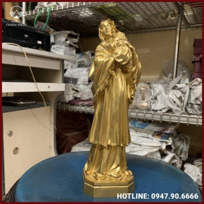 Tượng Đức Mẹ bằng đồng vàng tinh xảo