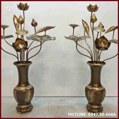 Bó hoa sen bằng đồng vàng làm màu độc đáo