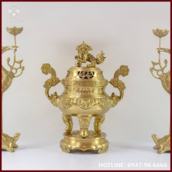 Bộ tam sự chạm hoa sòi đồng vàng