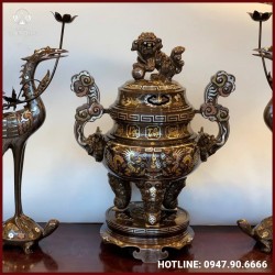 Bộ tam sự hạc thờ cúng bằng đồng đỏ khảm ngũ sắc chạm song long chầu