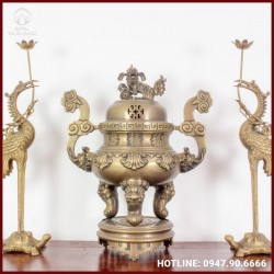 Bộ tam sự thờ cúng chạm sòi đồng vàng hun giả cổ