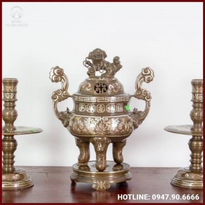 Tam sự nến đỉnh chạm song long đồng đỏ khảm tam khí