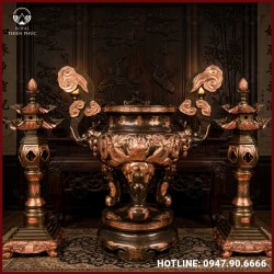 Lư hương đồng đỏ cạo màu họa tiết song long chầu nguyệt
