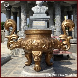 Lư hương song long chầu nguyệt đồng đỏ làm màu cổ kính
