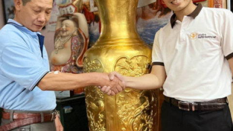 Bàn giao đôi lọ lộc bình catut cao 1m76 cho khách hàng tại Bắc Ninh