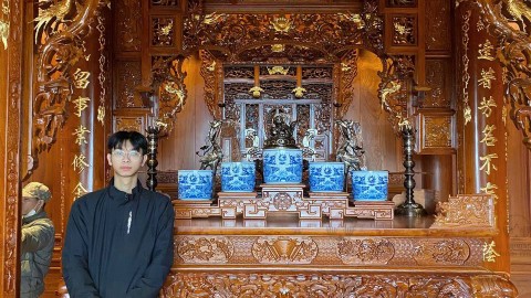 Bàn giao bộ đồ thờ ngũ sự khảm ngũ sắc cho khách hàng tại Gia Lâm