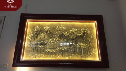 Treo tranh sen hạc 1m55 cho khách tại Hoàng Quốc Việt - Hà Nội