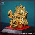 Tượng Ngọc Linh Miêu đồng vàng mạ vàng kích thước 18x14cm nặng 5,4kg