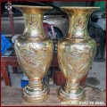 Lọ lục bình bằng đồng vàng catut thiết kế độc đáo cao 1m1