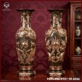 Lọ lộc bình bằng đồng đỏ cạo màu chạm rồng – phượng