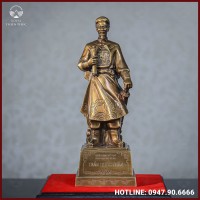 Tượng Trần Hưng Đạo đồng vàng hun giả cổ cao 30cm ngang 11cm