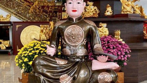 Đồ đồng Thiên Phúc hoàn thiện tượng ông Hoàng Mười cao 90cm cho khách ở Vũ Thư, Thái Bình