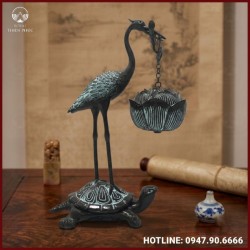 Lư xông trầm hạc ngậm đài sen làm màu
