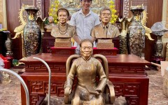 Đồ đồng Thiên Phúc hoàn thiện 2 pho tượng chân dung bán thân cho khách Phủ Lý, Hà Nam