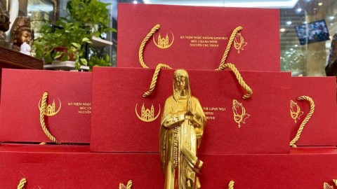 Đồ đồng Thiên Phúc chế tác 150 pho tượng Đức Mẹ mạ vàng cho ngày Ngọc Khánh Linh mục Đức Cha Đa Minh Nguyễn Chu Trinh