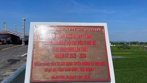 Đồ đồng Thiên Phúc hoàn thiện lắp đặt tranh đồng công trình tuyến đường bộ ven biển qua tỉnh Ninh Bình